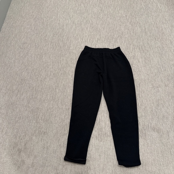 EUC Spanx Airessentials Tapered Leg Pants - Picture 5 of 5